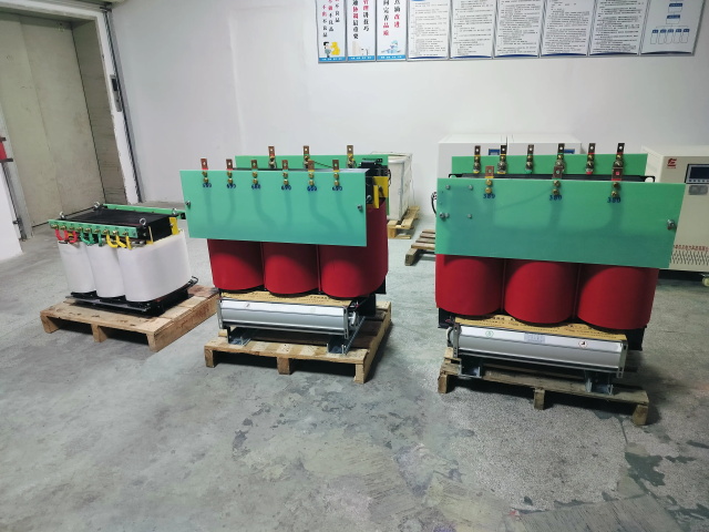 左贡KS11-1000KVA矿用变压器